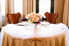 Landoll's Mohican Castle