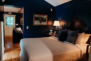 Landoll's Mohican Castle