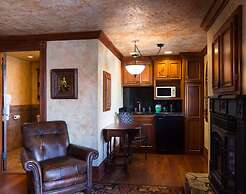 Landoll's Mohican Castle