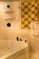 Landoll's Mohican Castle