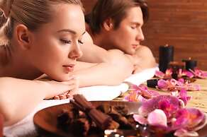 Landoll's Mohican Castle