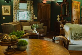 Landoll's Mohican Castle