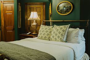 Landoll's Mohican Castle