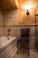 Landoll's Mohican Castle