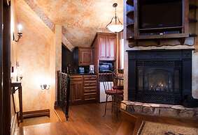 Landoll's Mohican Castle