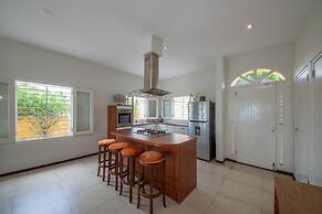 Atlantis Beach House