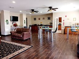 Yorktown Inn And Suites
