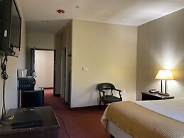 Yorktown Inn And Suites