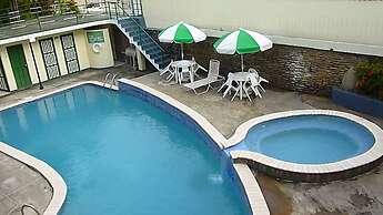 Royal Palm Suite Hotel