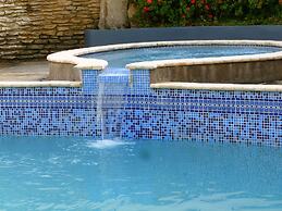 Royal Palm Suite Hotel