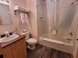 The Longhorn Ranch Lodge and RV Resort