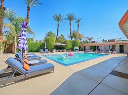 Little Paradise Hotel