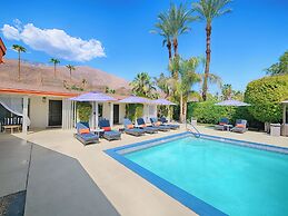 Little Paradise Hotel