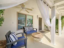 Little Paradise Hotel