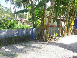 Hello Me Me Bungalow