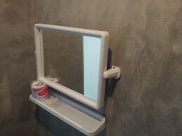 Hello Me Me Bungalow