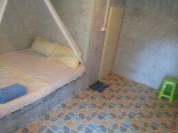 Hello Me Me Bungalow