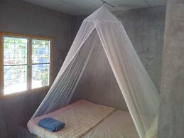 Hello Me Me Bungalow