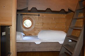 Hotel Les Cabanes Dans Les Bois
