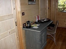 Hotel Les Cabanes Dans Les Bois