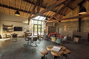 Hotel Les Cabanes Dans Les Bois