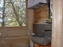 Hotel Les Cabanes Dans Les Bois