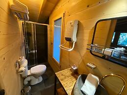 Hotel Les Cabanes Dans Les Bois