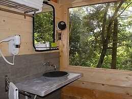Hotel Les Cabanes Dans Les Bois