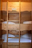 Hotel Les Cabanes Dans Les Bois