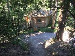 Hotel Les Cabanes Dans Les Bois
