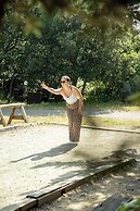 Hotel Les Cabanes Dans Les Bois