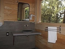 Hotel Les Cabanes Dans Les Bois