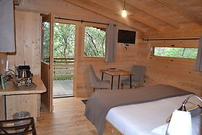 Hotel Les Cabanes Dans Les Bois