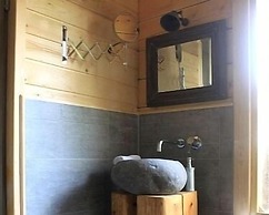 Hotel Les Cabanes Dans Les Bois