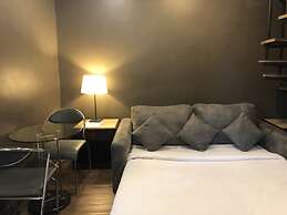 Ratchada Point Hotel