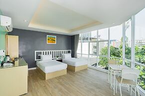 Ratchada Point Hotel