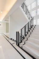 Ratchada Point Hotel