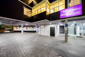 Ratchada Point Hotel