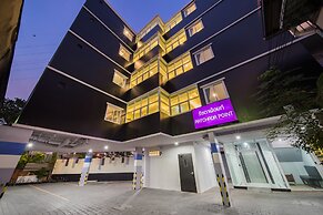 Ratchada Point Hotel