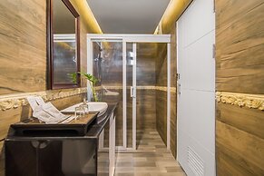 Ratchada Point Hotel