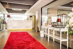 Ratchada Point Hotel