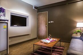 Ratchada Point Hotel