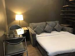 Ratchada Point Hotel