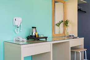 Ratchada Point Hotel