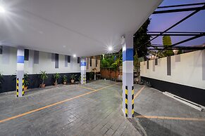 Ratchada Point Hotel