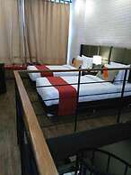 Ratchada Point Hotel