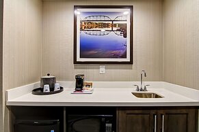 Hampton Inn & Suites by Hilton Saskatoon Airport