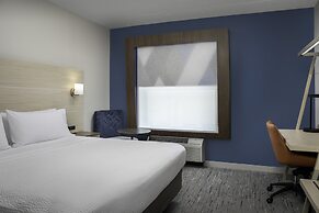 Holiday Inn Express & Suites Pittsburgh North Shore by IHG