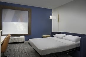 Holiday Inn Express & Suites Pittsburgh North Shore by IHG