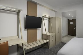 Holiday Inn Express & Suites Pittsburgh North Shore by IHG